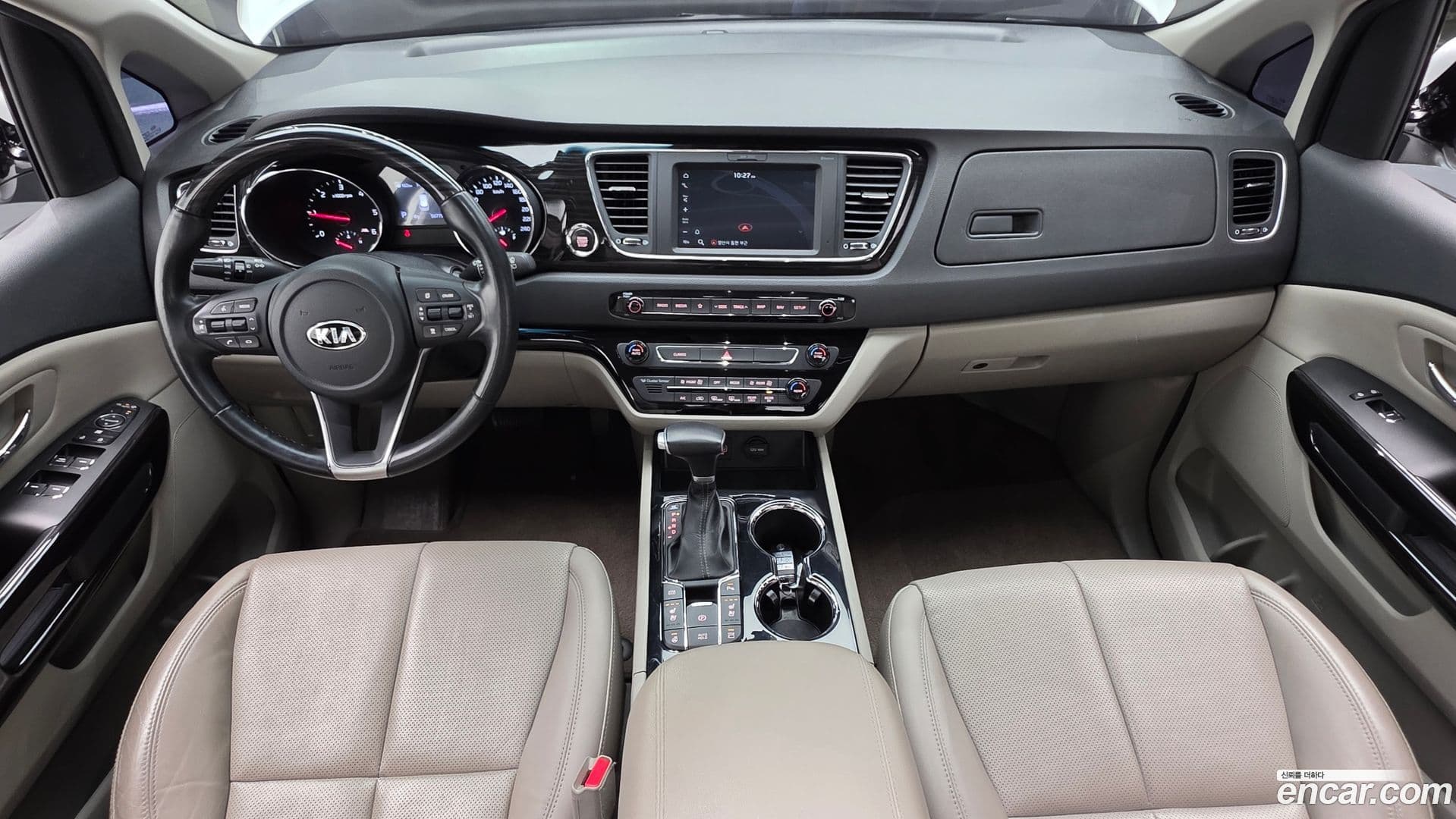 Main__Slider__Photo:Canival Kia 2019.1-6