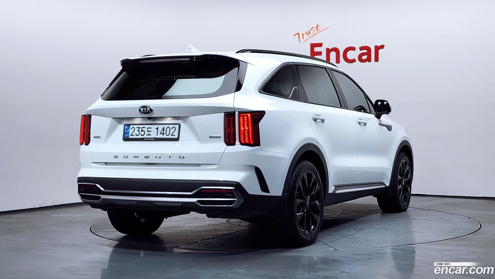 Main__Slider__Photo:Sorento Kia 2021.2-1