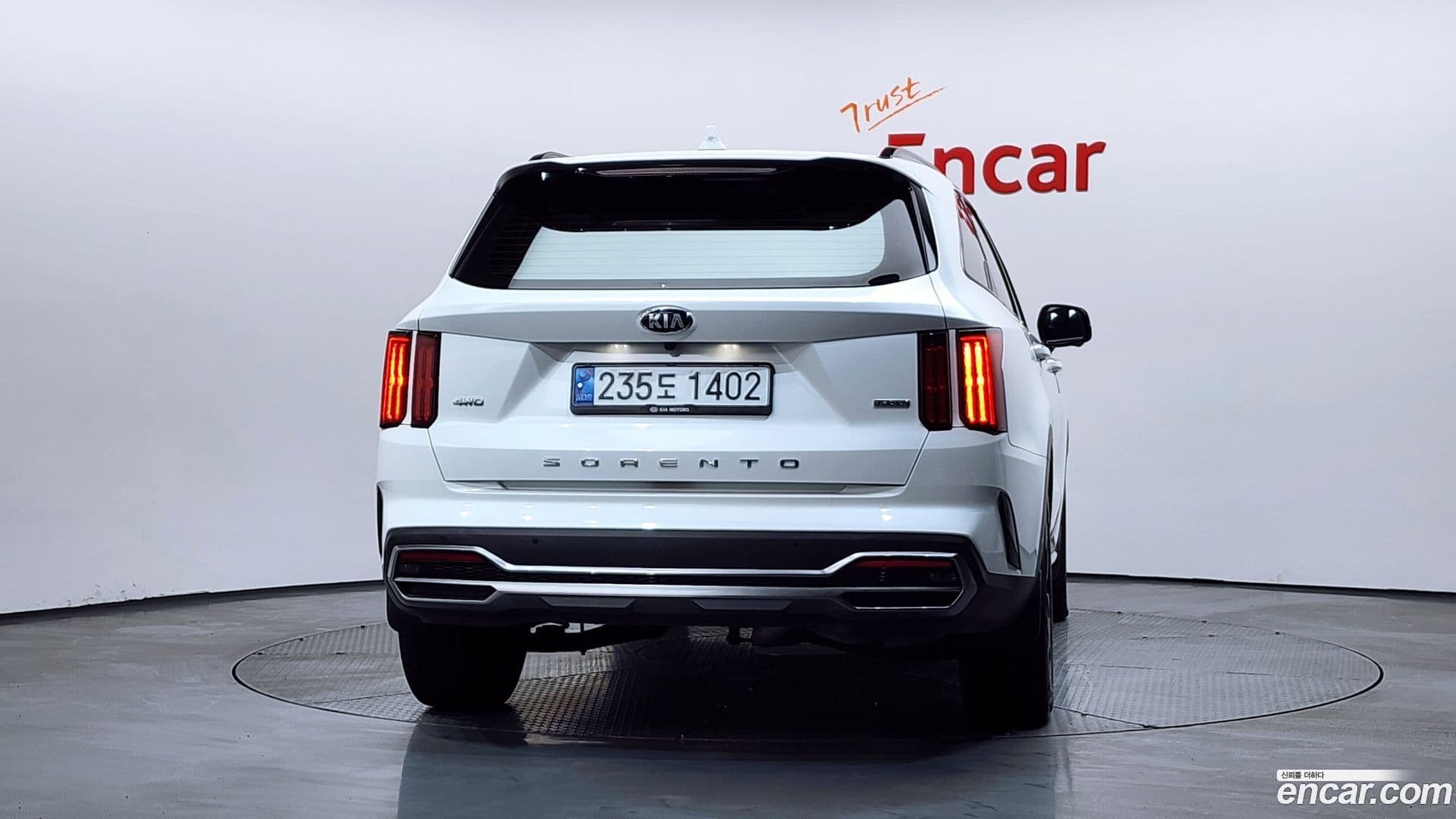 Main__Slider__Photo:Sorento Kia 2021.2-3