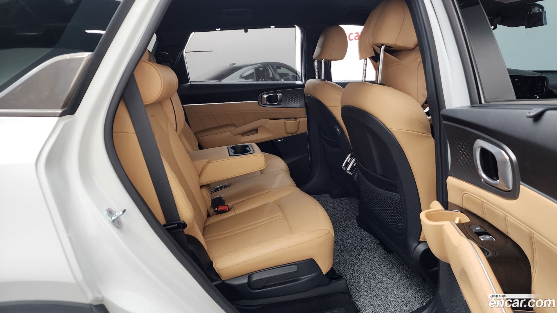 Main__Slider__Photo:Sorento Kia 2021.2-11