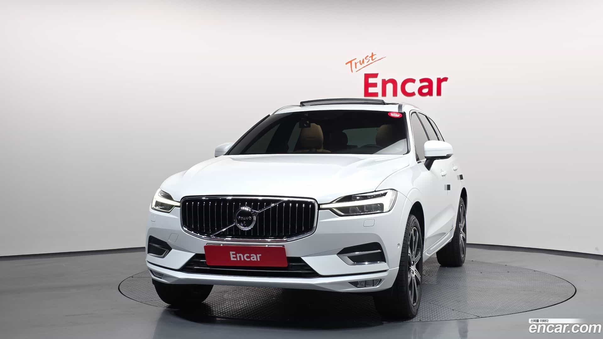 XC60 Volvo 2019.1-OUTER-003