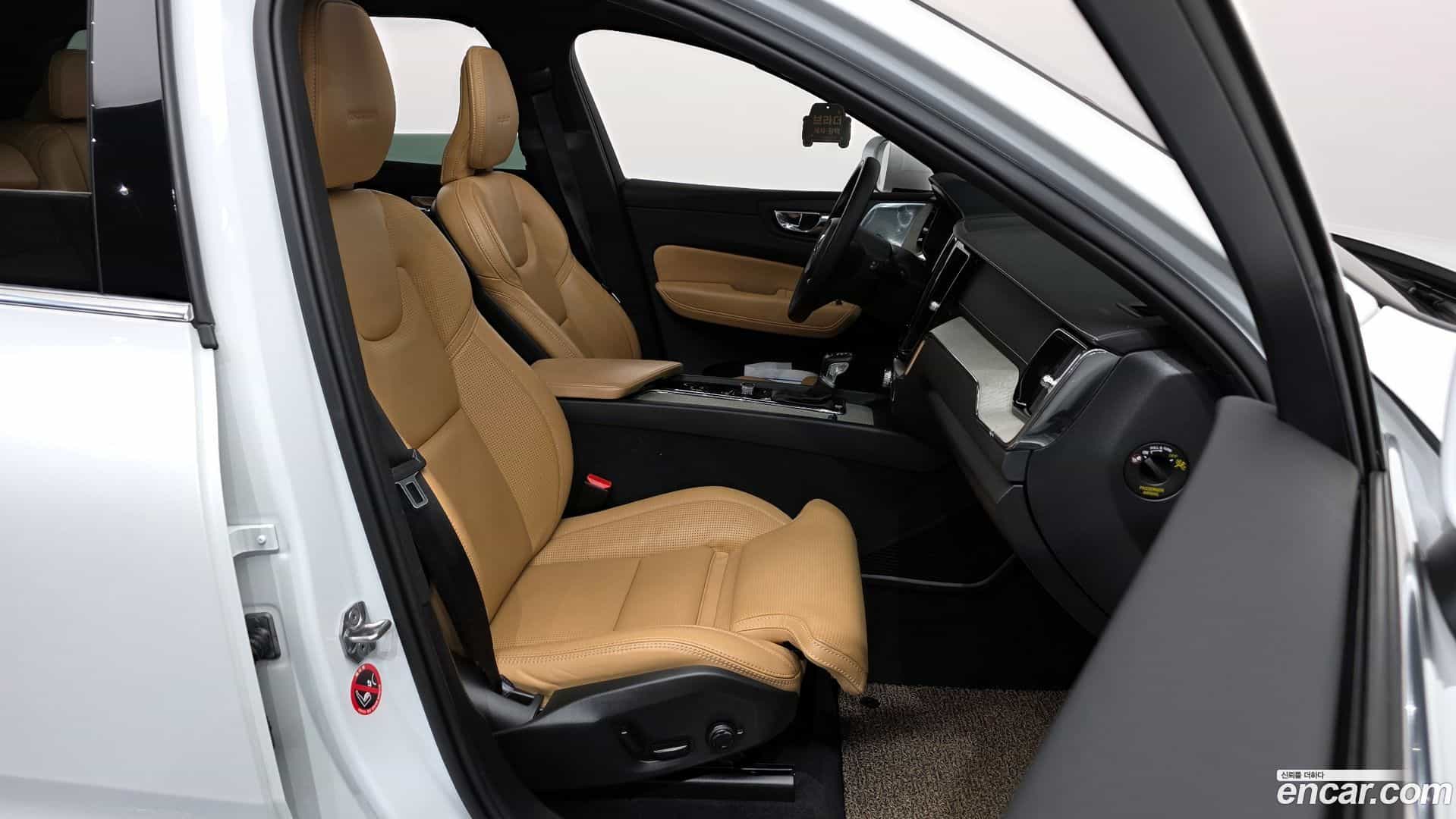 XC60 Volvo 2019.1-OPTION-015