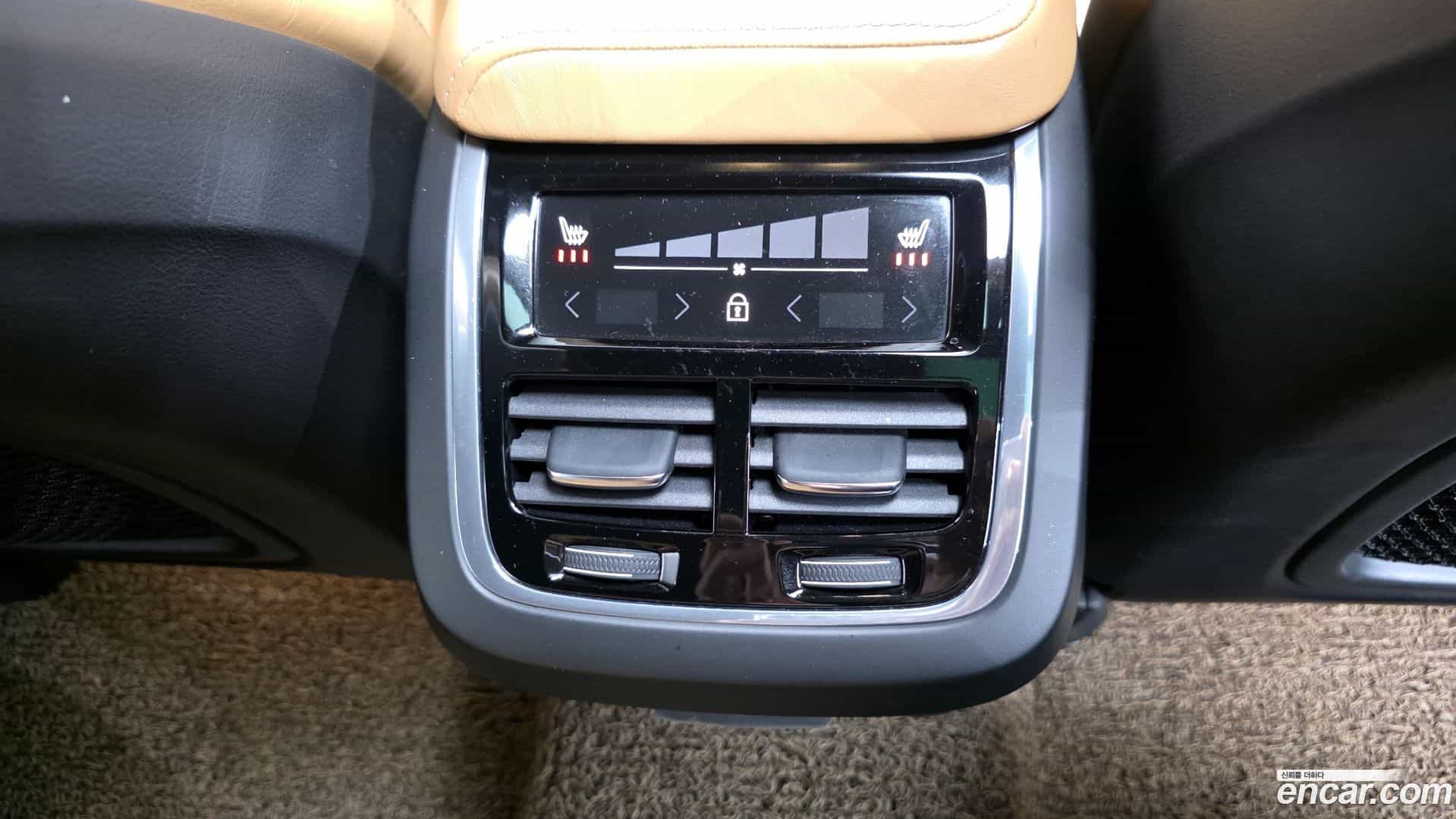 XC60 Volvo 2019.1-OPTION-023