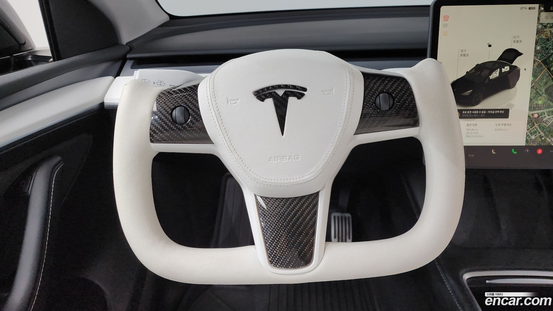 Main__Slider__Photo:Model Y Tesla 2023.10-12