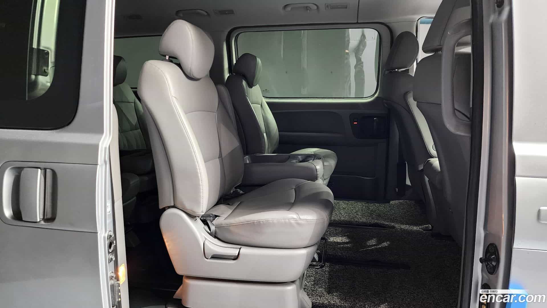 Starex Hyundai 2020.7-OPTION-016