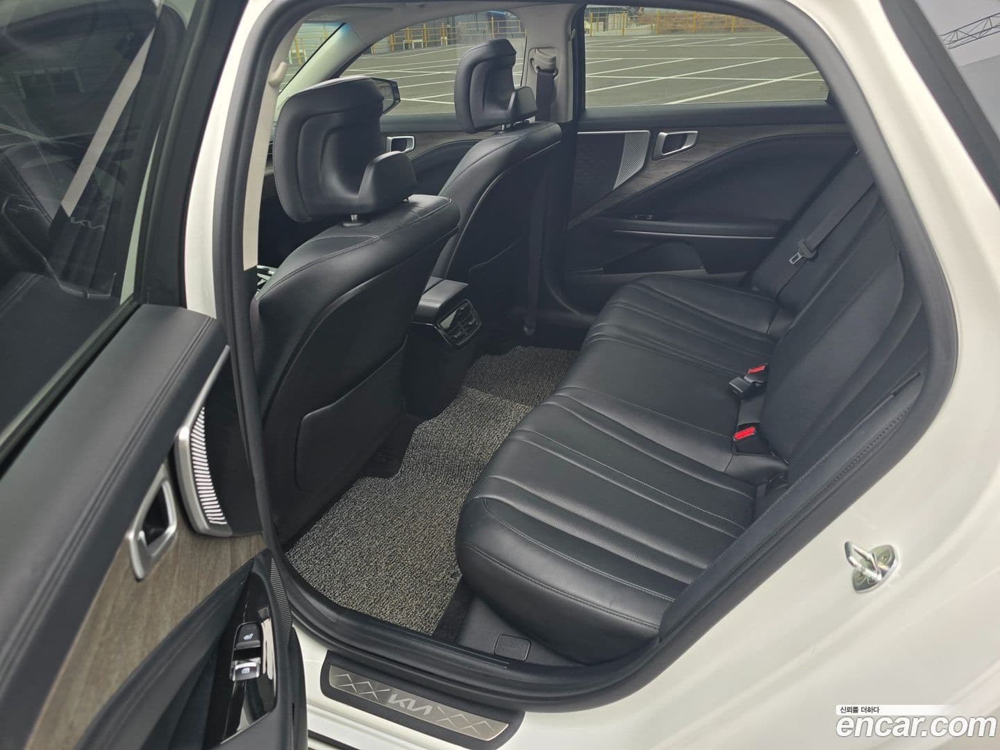 Main__Slider__Photo:K8 Kia 2021.4-4