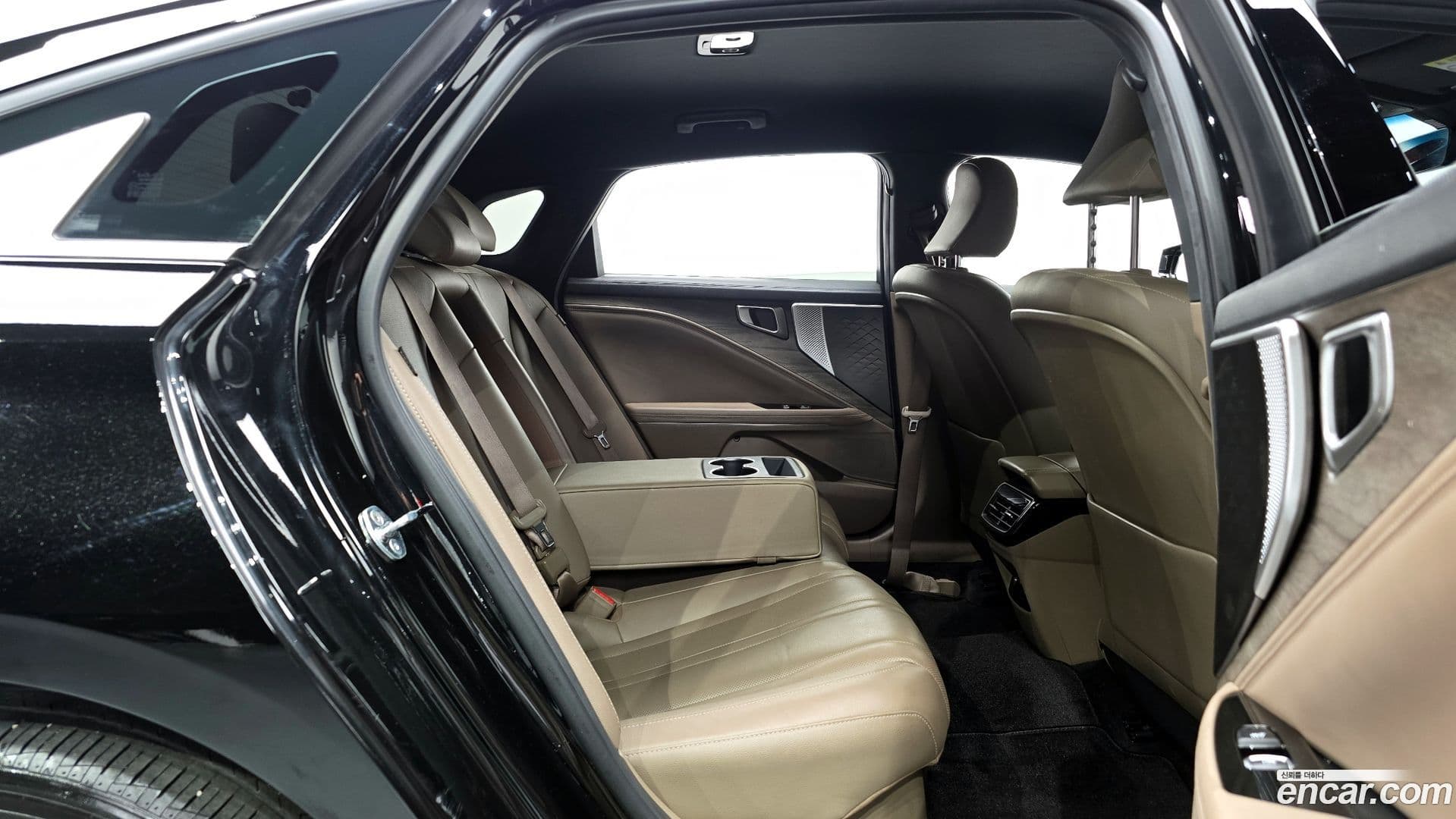 Main__Slider__Photo:K8 Kia 2022.11-11