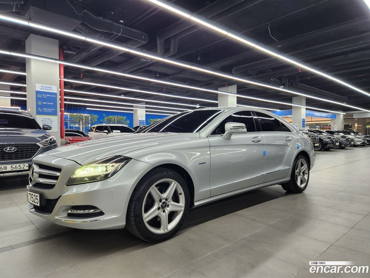 Main__Slider__Photo:CLS-Class Mercedes-Benz 2012.10-1