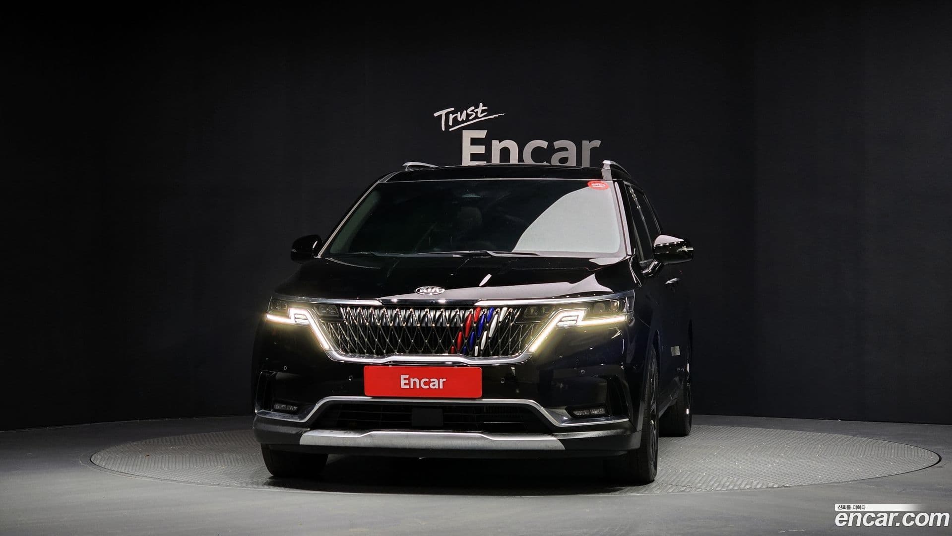 Main__Slider__Photo:Canival Kia 2021.2-2