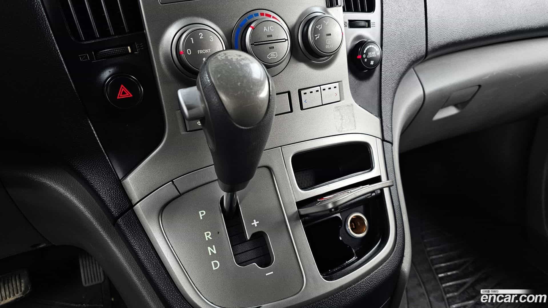 Starex Hyundai 2010.9-INNER-009