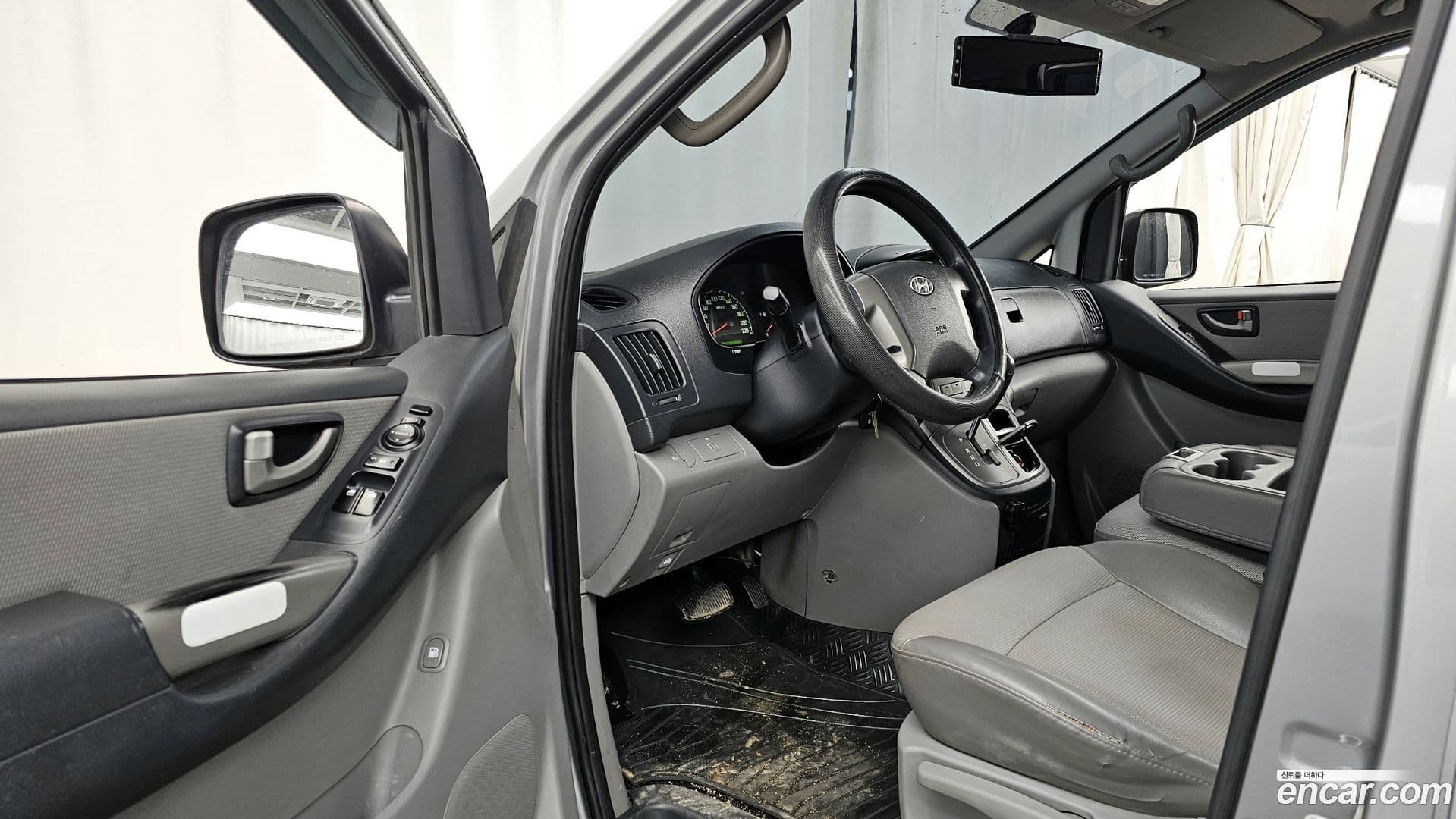 Main__Slider__Photo:Starex Hyundai 2010.9-9