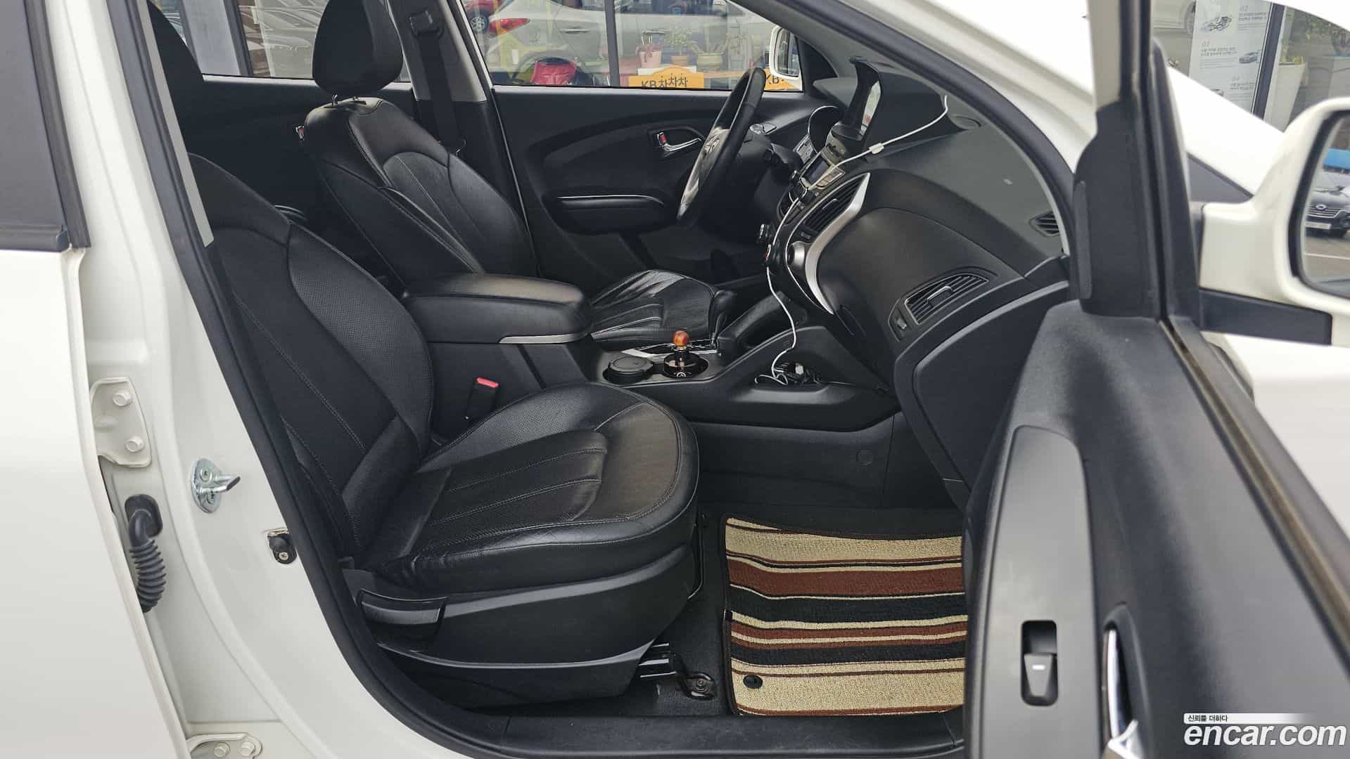 Tucson Hyundai 2012.10-INNER-010