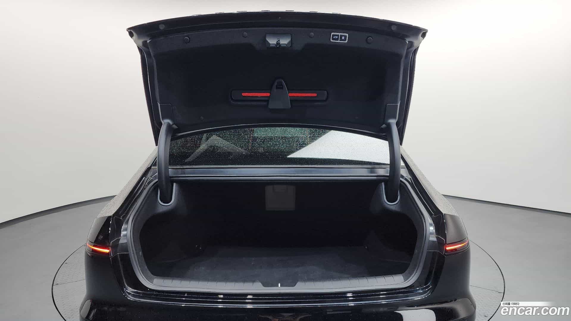 Grandeur Hyundai 2024.0-OPTION-024