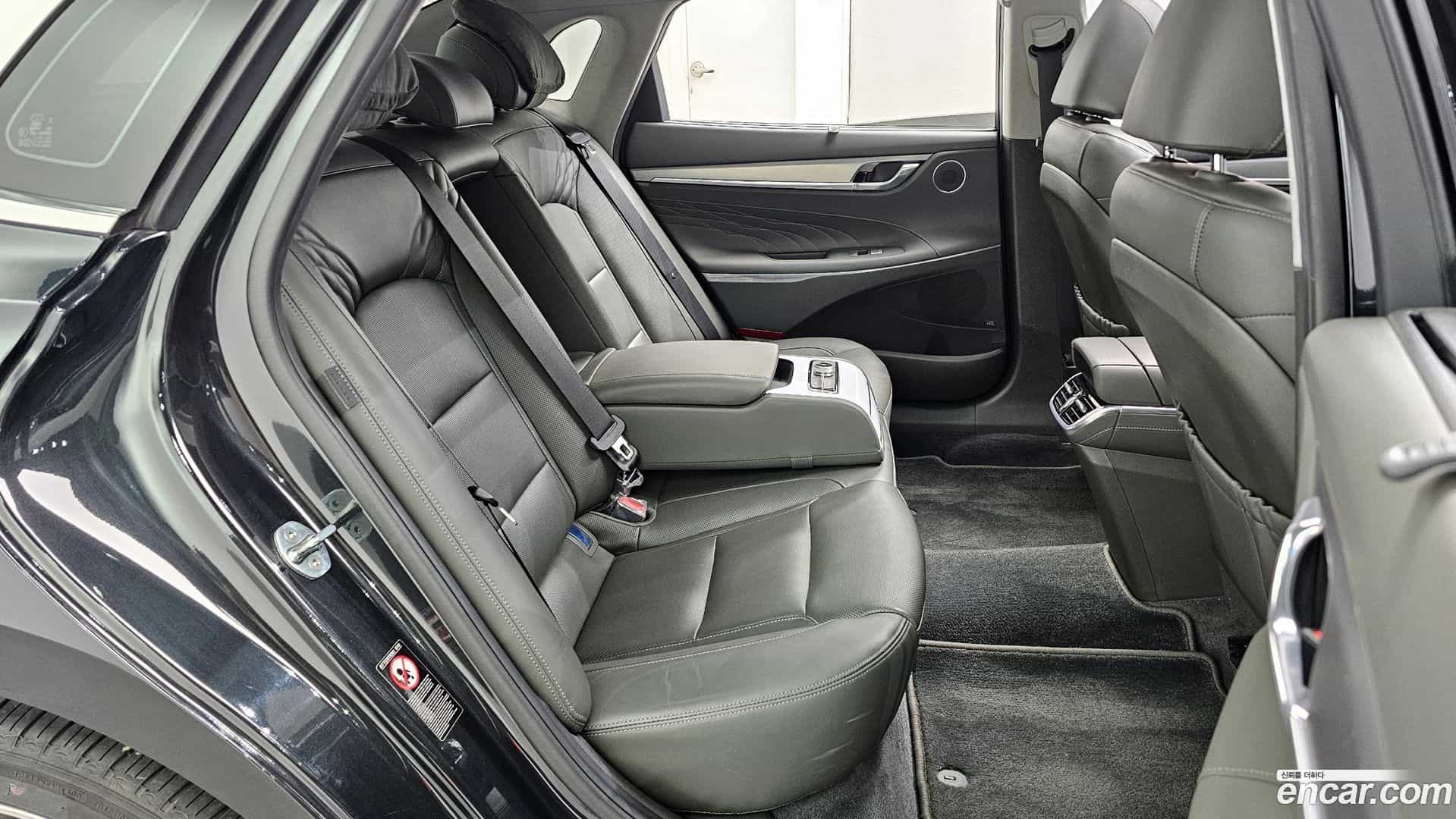 Grandeur Hyundai 2021.1-OPTION-016