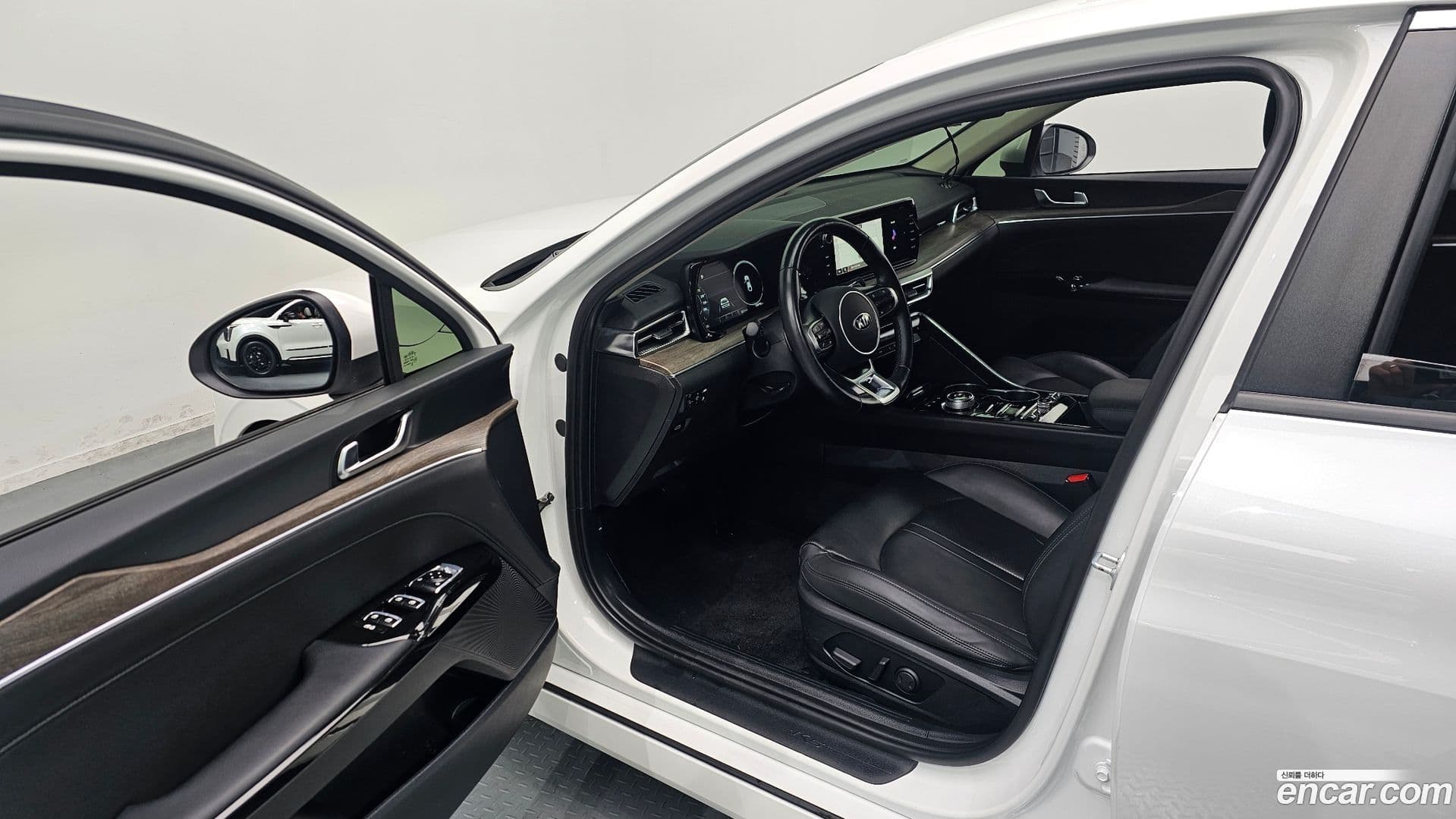 Main__Slider__Photo:K5 Kia 2021.0-10