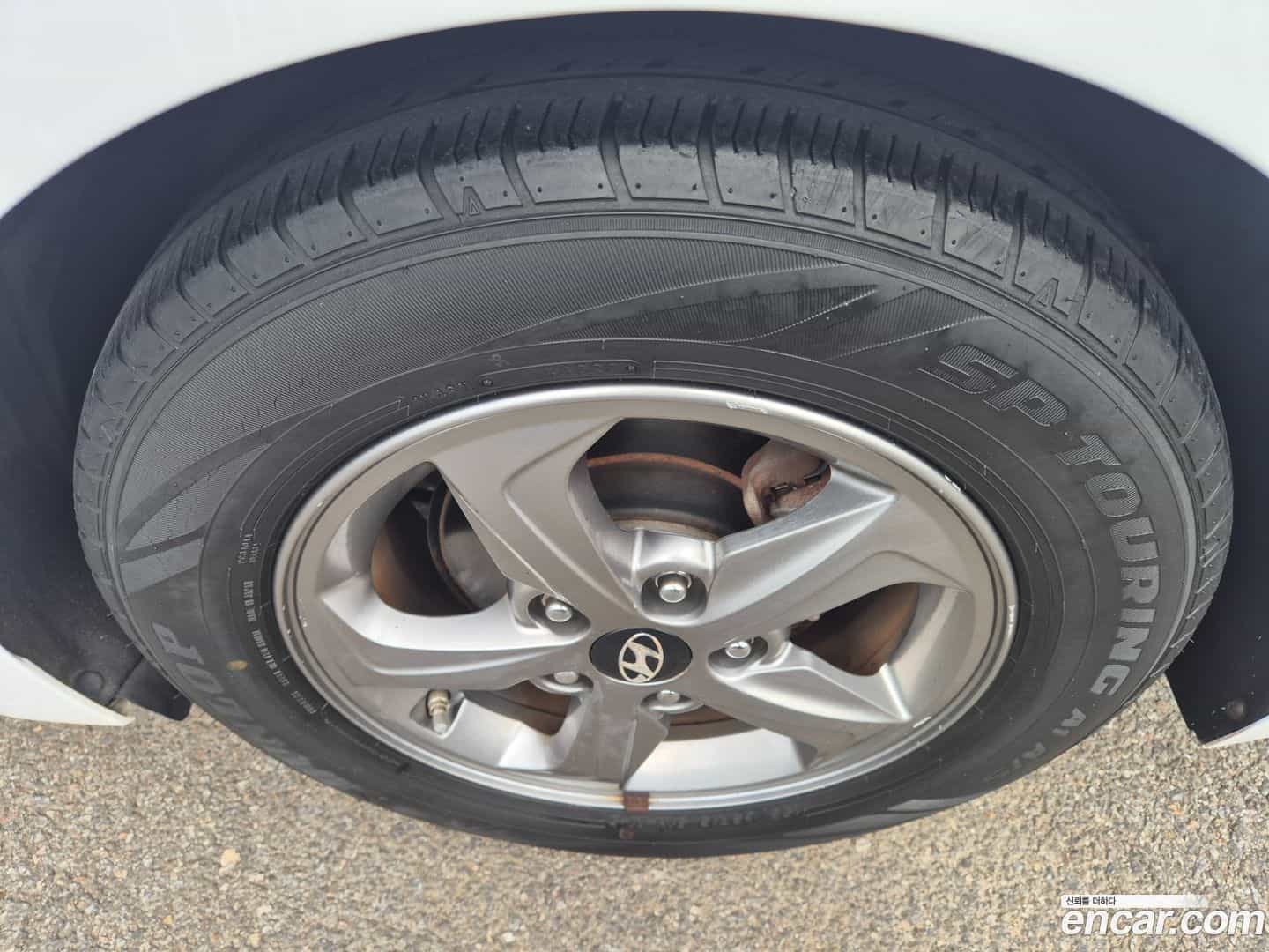 AVANTE Hyundai 2017.3-INNER-009