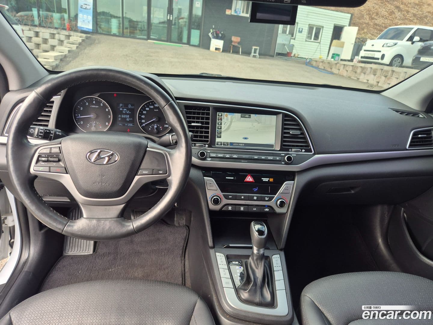 Main__Slider__Photo:AVANTE Hyundai 2017.3-10