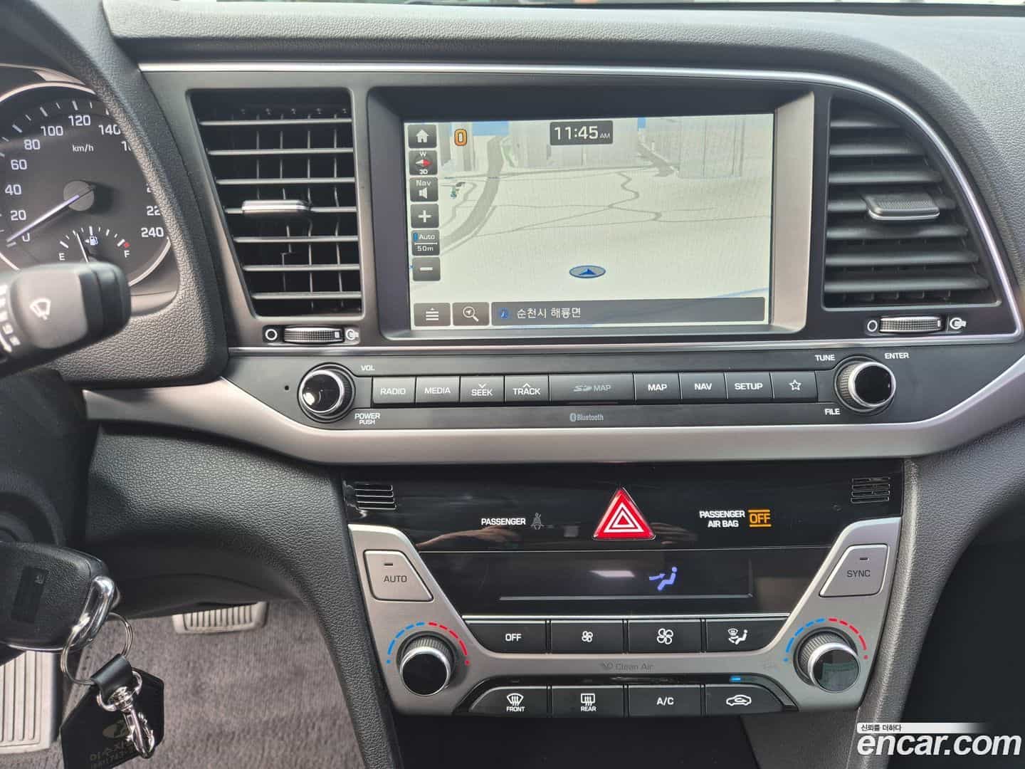 AVANTE Hyundai 2017.3-OPTION-017