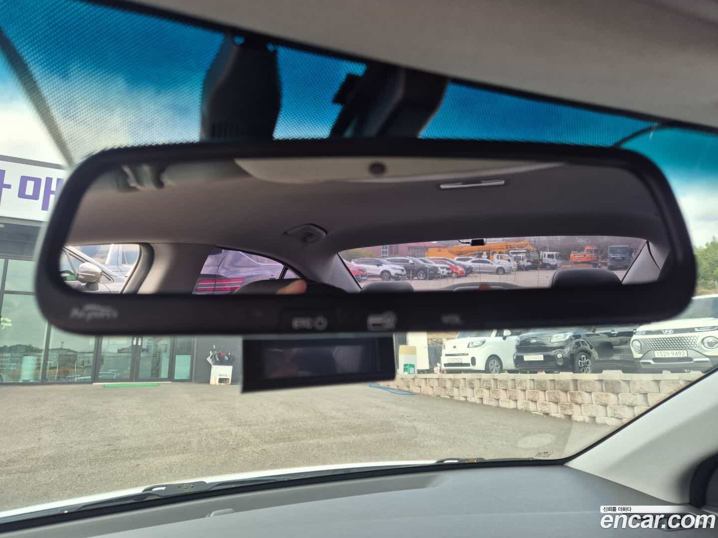 AVANTE Hyundai 2017.3-OPTION-022