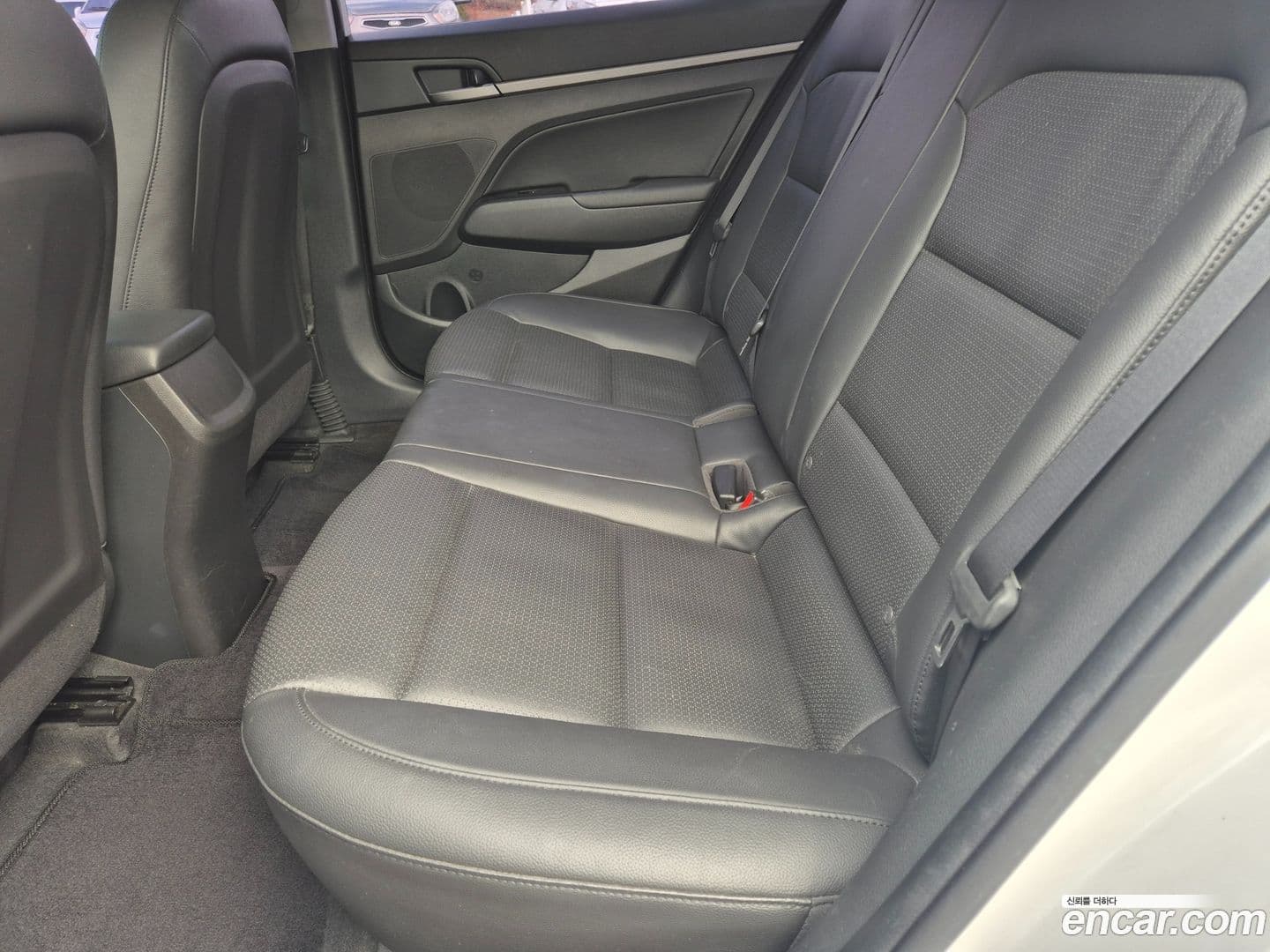 Main__Slider__Photo:AVANTE Hyundai 2017.3-18