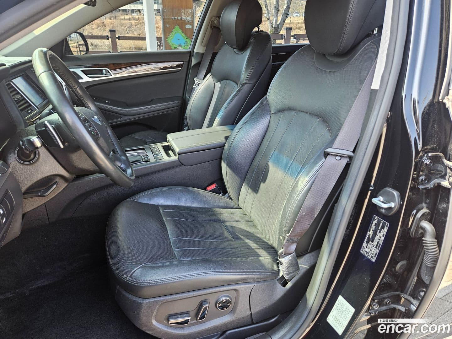 Main__Slider__Photo:Genesis Hyundai 2015.11-9