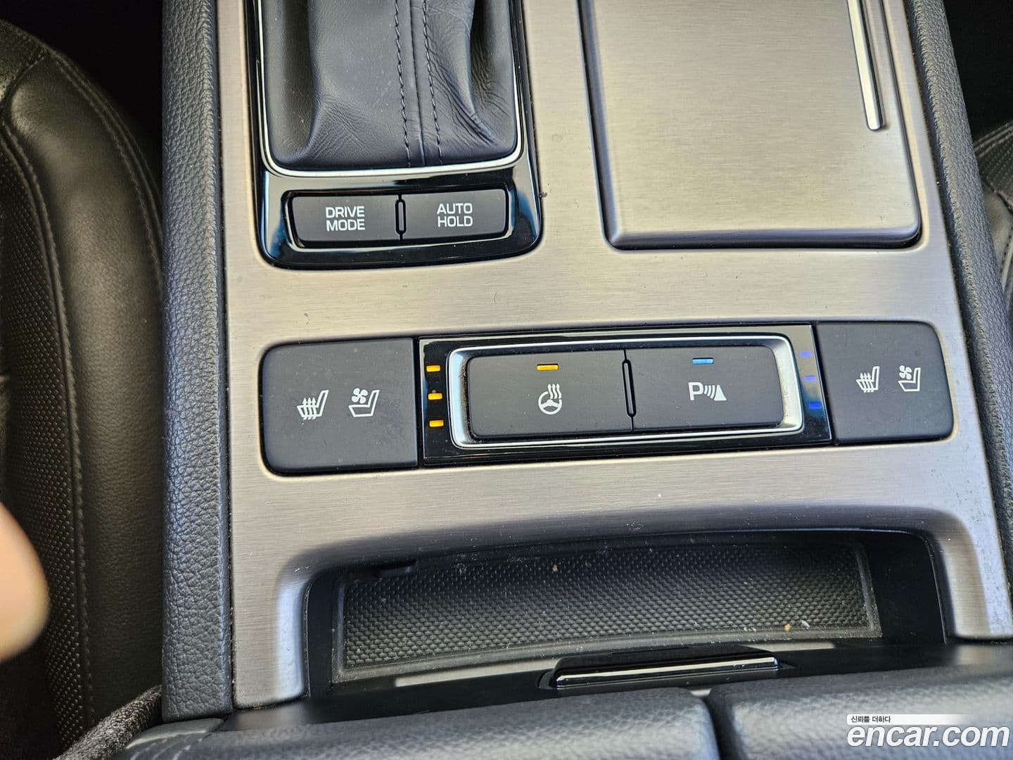 Main__Slider__Photo:Genesis Hyundai 2015.11-12