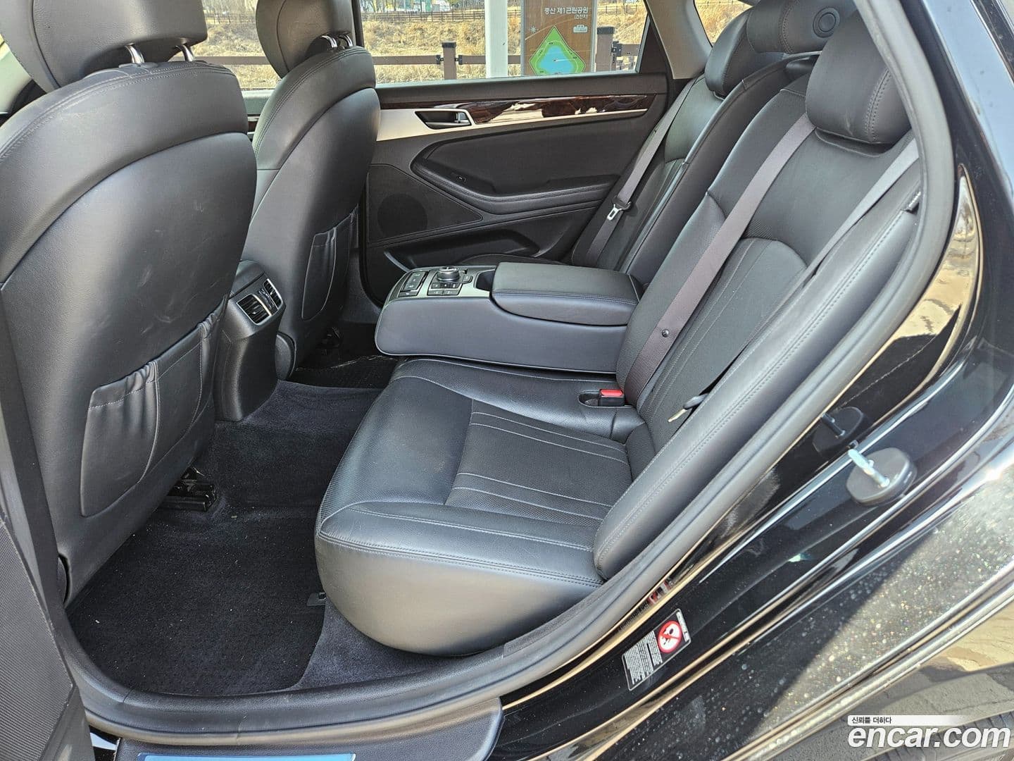 Main__Slider__Photo:Genesis Hyundai 2015.11-16