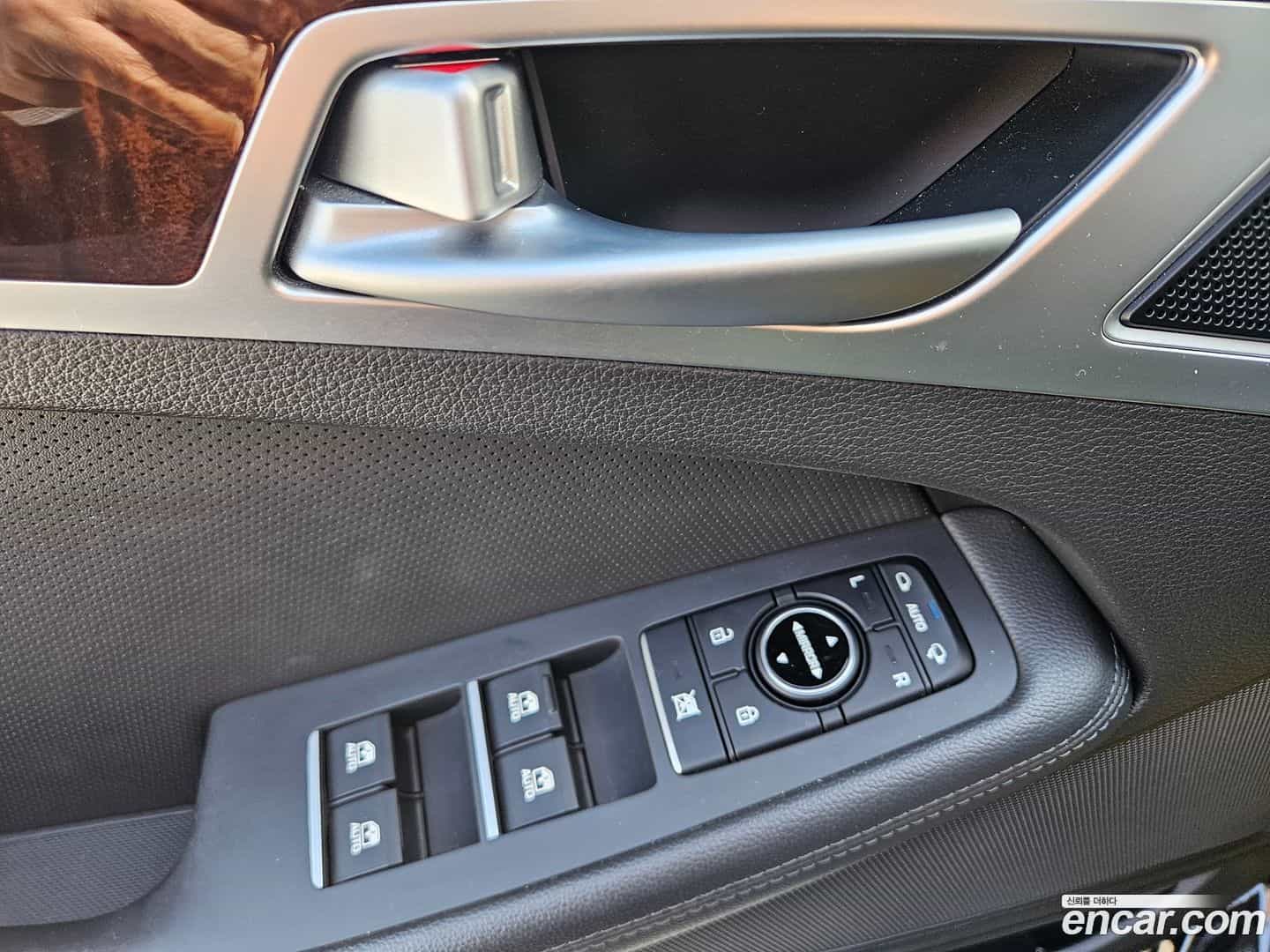 Genesis Hyundai 2015.11-OPTION-023