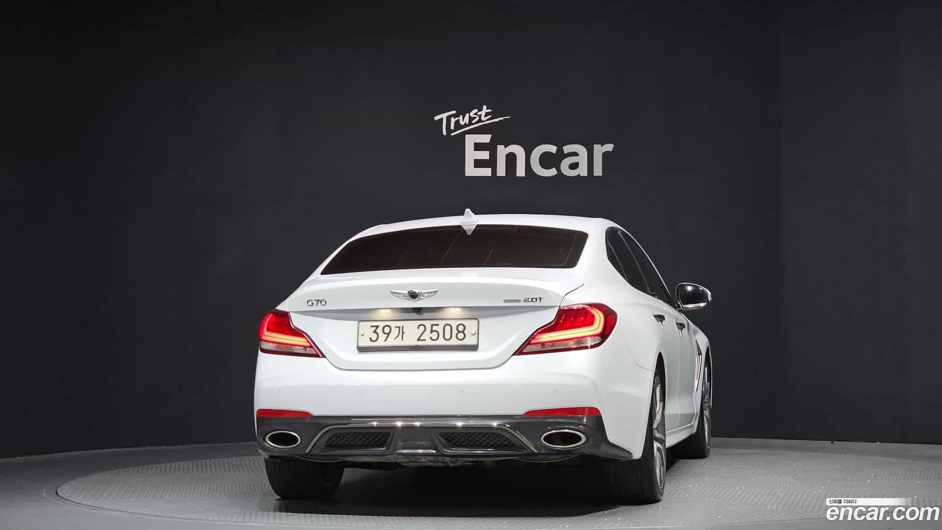 G70 Genesis 2018.0-OUTER-004