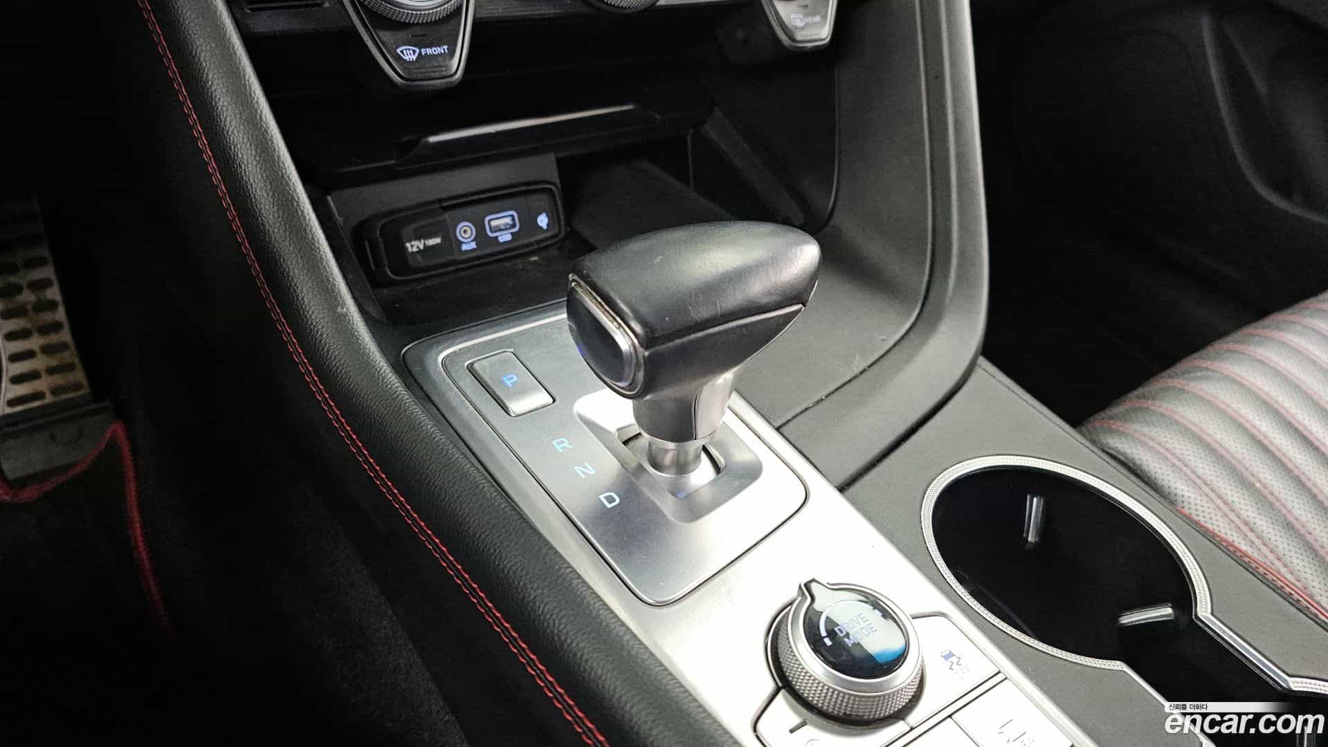 G70 Genesis 2018.0-INNER-009