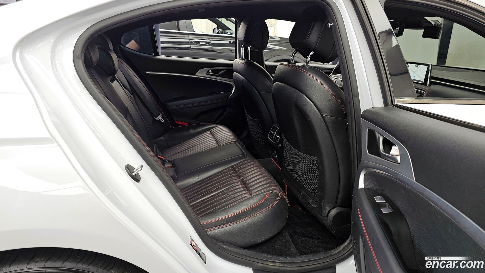 Main__Slider__Photo:G70 Genesis 2018.0-11