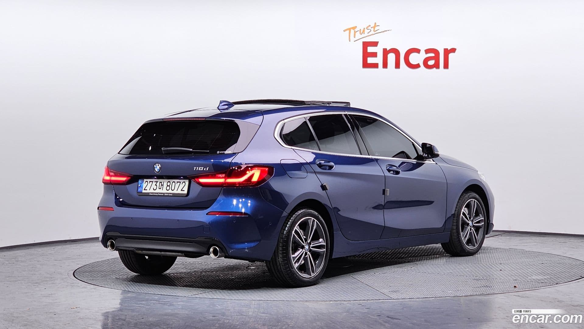 Main__Slider__Photo:1-Series BMW 2021.2-1