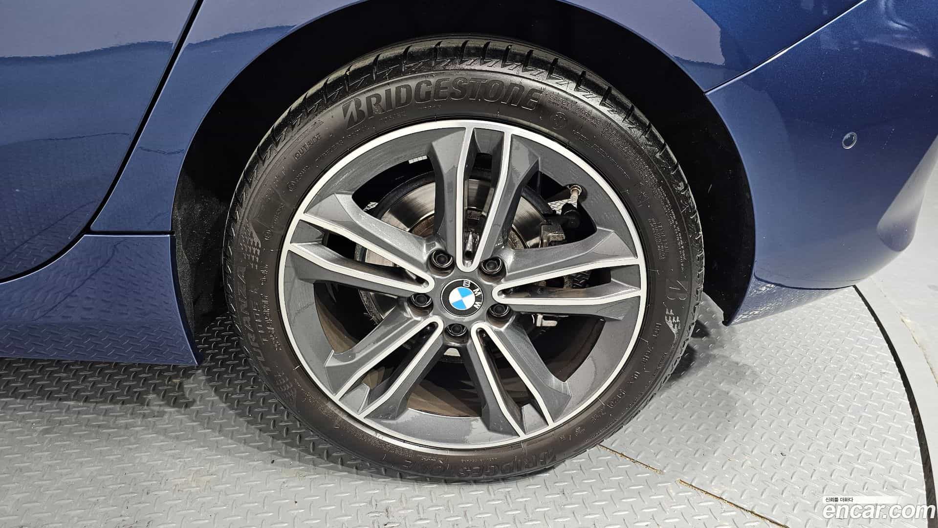 1-Series BMW 2021.2-OUTER-005