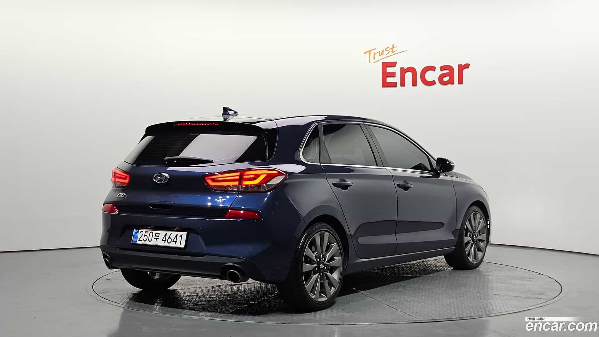 i30 Hyundai 2017.4-OUTER-002