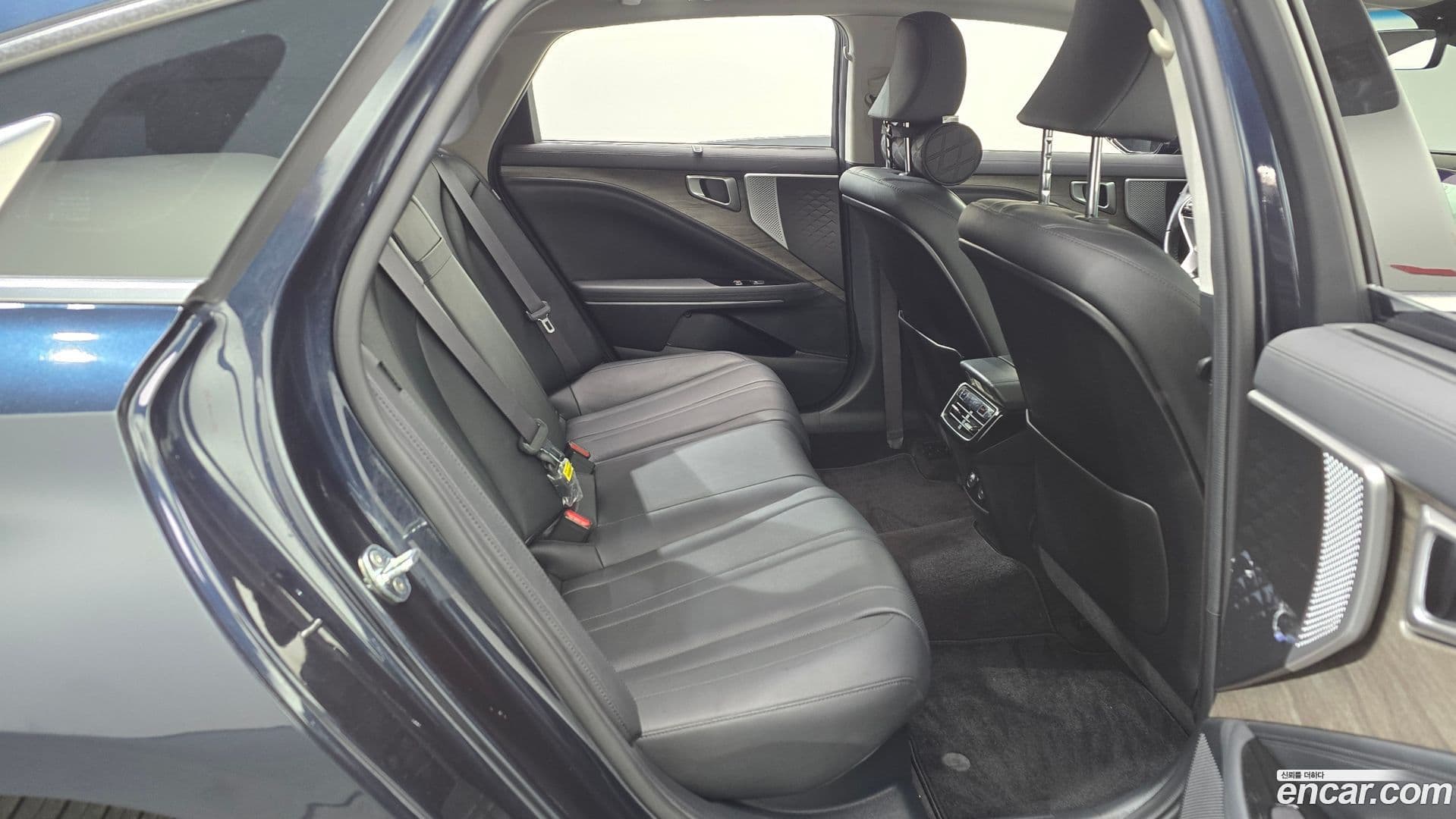 Main__Slider__Photo:K8 Kia 2021.9-11