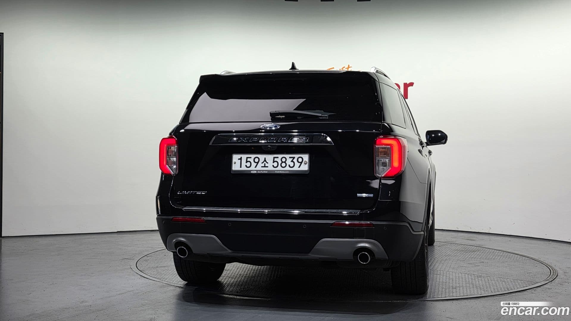 Main__Slider__Photo:Explorer Ford 2019.11-3