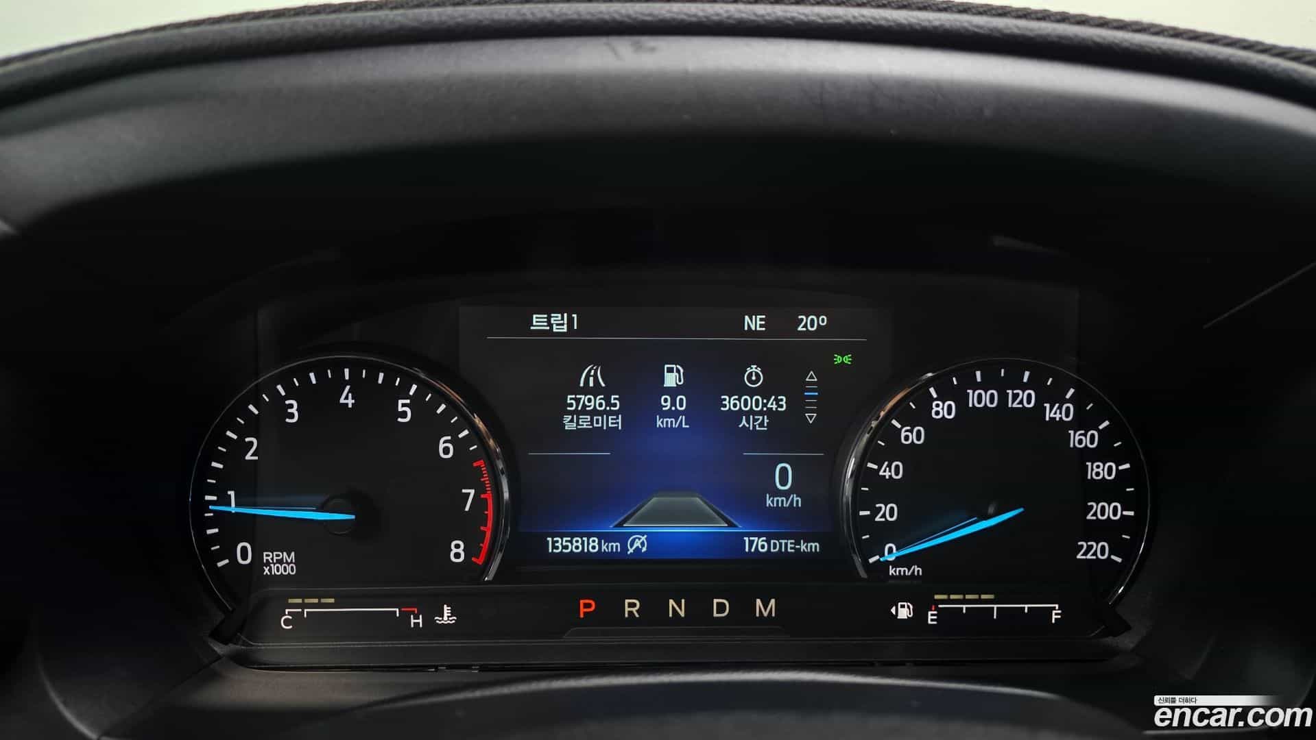 Explorer Ford 2019.11-INNER-008