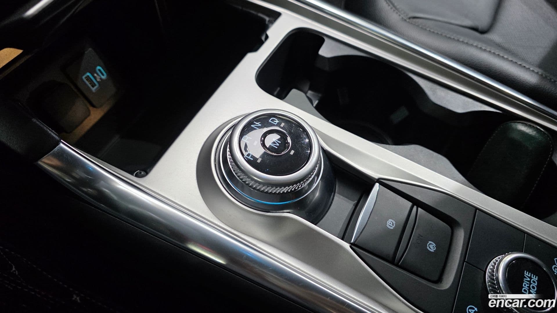 Main__Slider__Photo:Explorer Ford 2019.11-8