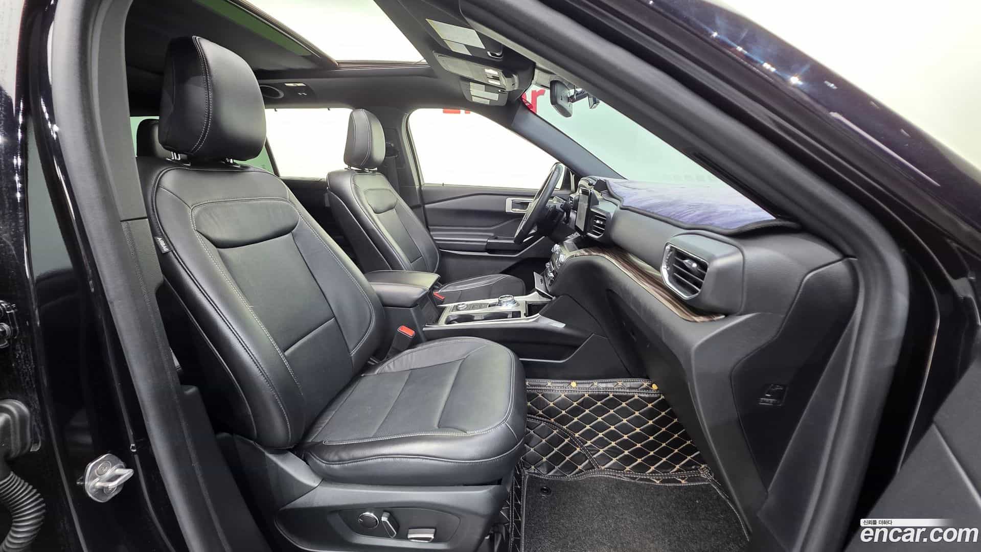 Explorer Ford 2019.11-INNER-010