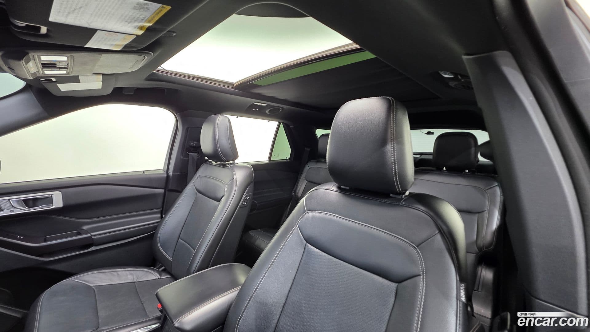 Main__Slider__Photo:Explorer Ford 2019.11-10