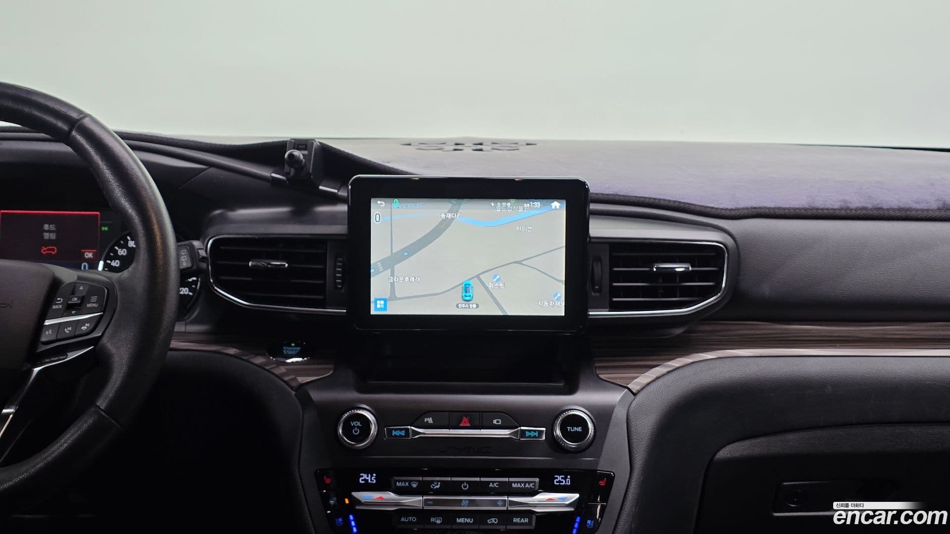 Main__Slider__Photo:Explorer Ford 2019.11-14