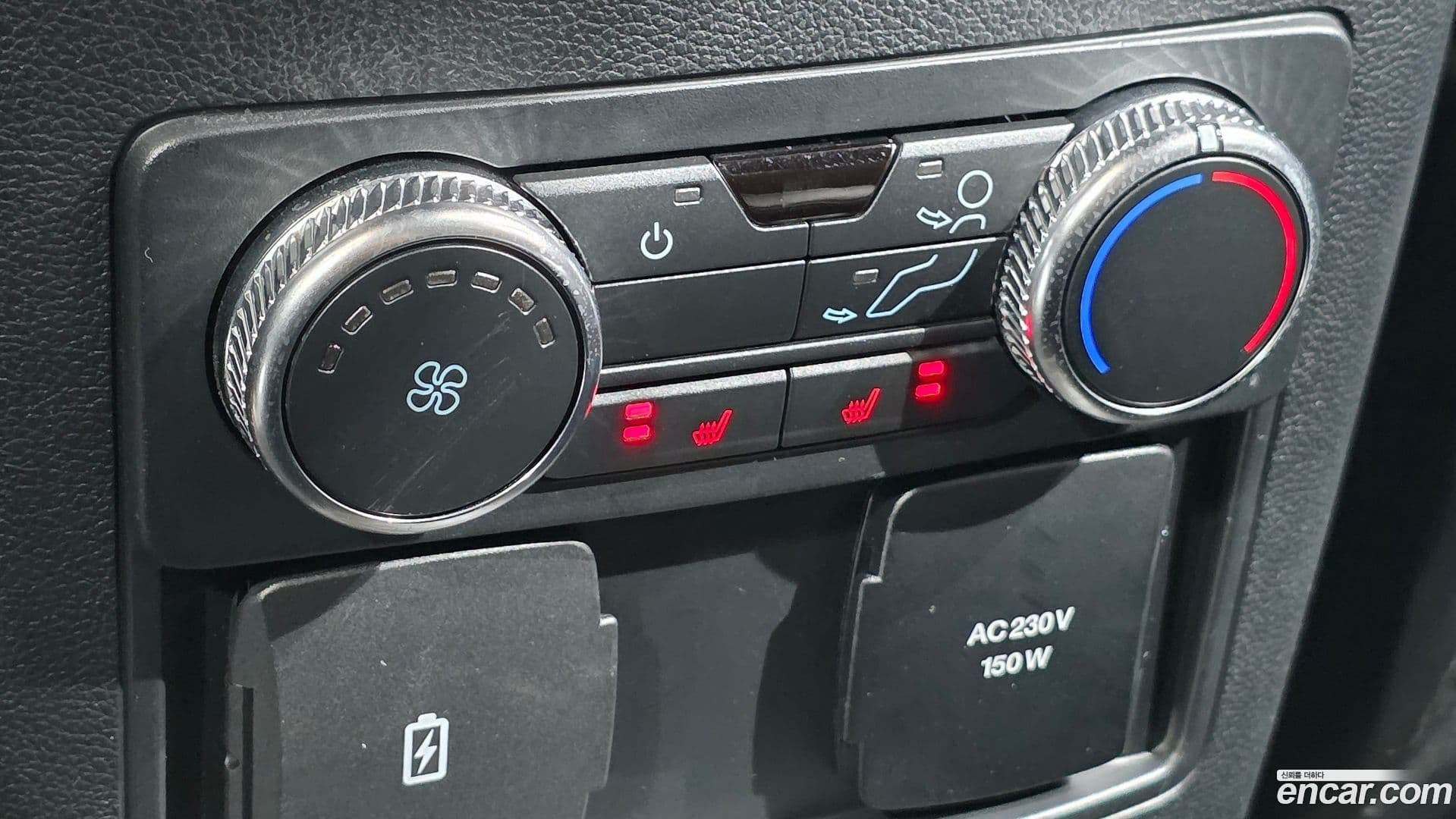 Main__Slider__Photo:Explorer Ford 2019.11-17