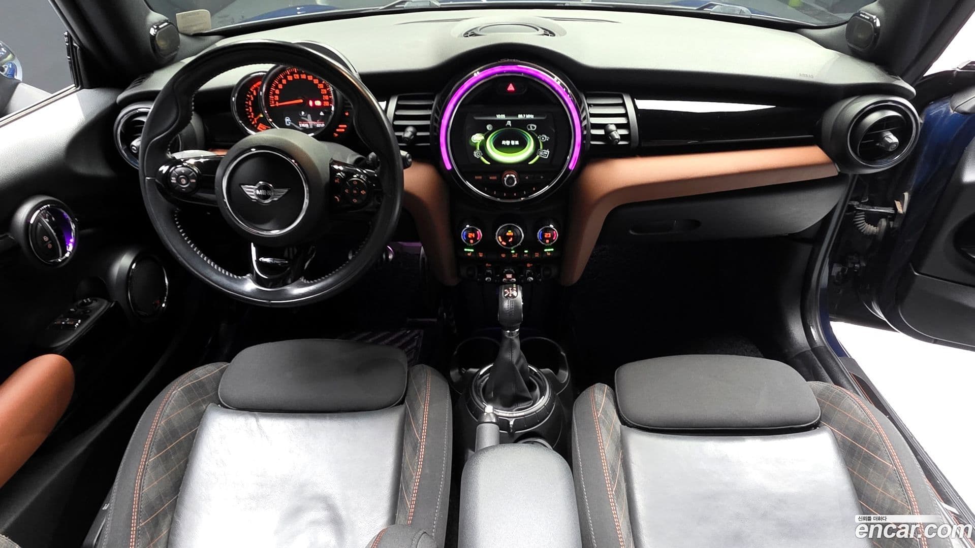 Main__Slider__Photo:Cooper Mini 2016.9-6