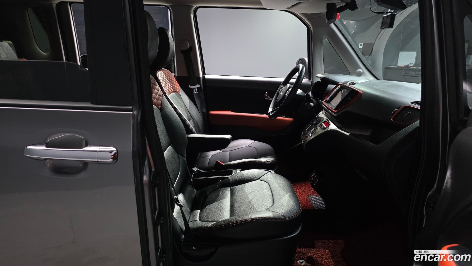 Main__Slider__Photo:RAY Kia 2021.10-9