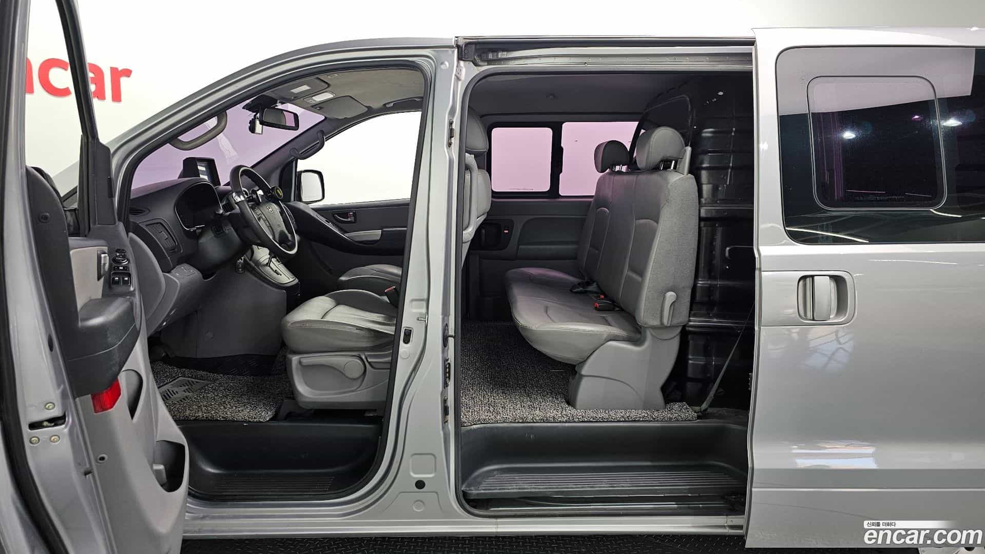 Starex Hyundai 2014.0-INNER-010