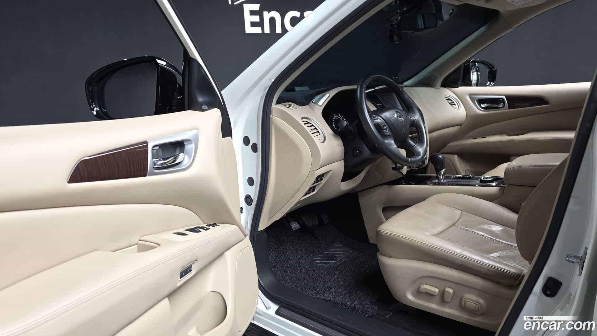 Pathfinder Nissan 2016.7-INNER-010