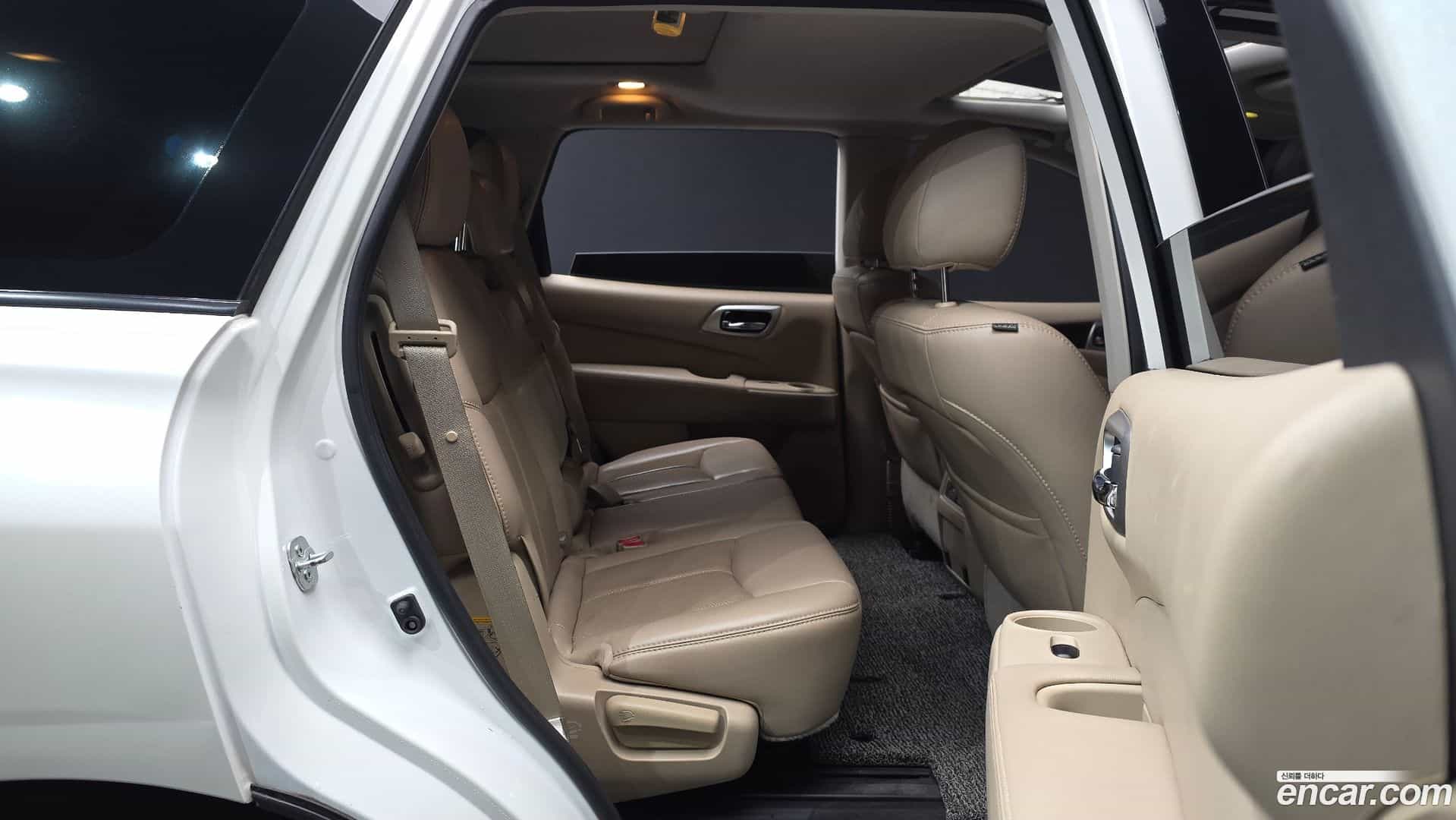 Pathfinder Nissan 2016.7-OPTION-016