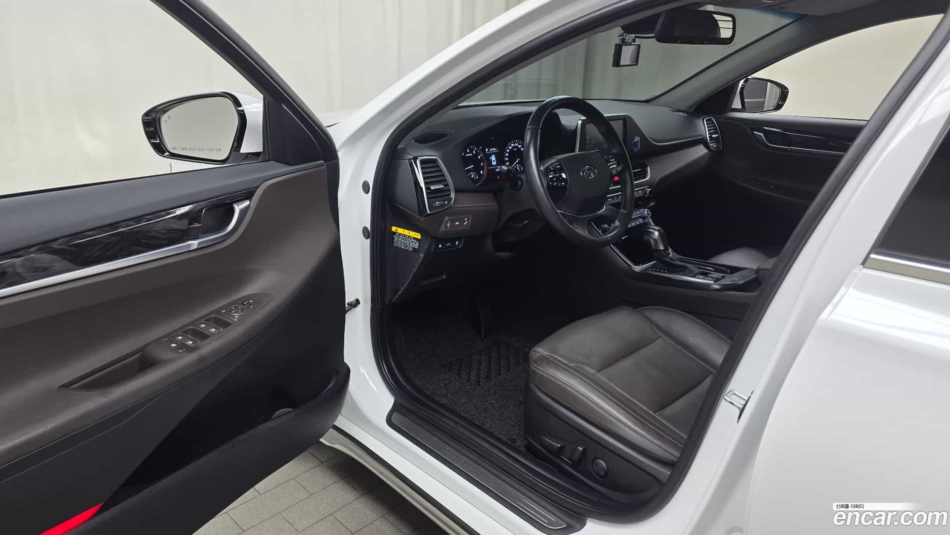 Grandeur Hyundai 2019.3-INNER-010