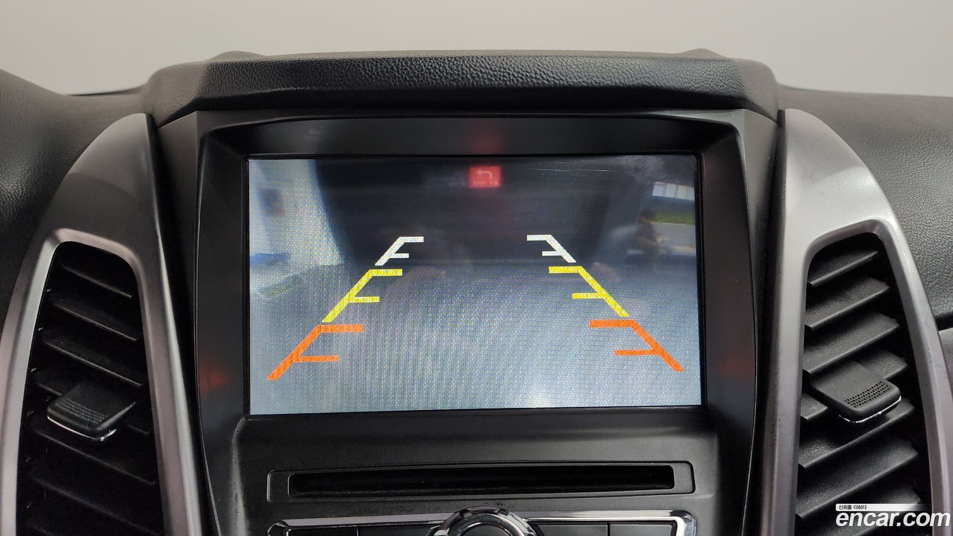 Main__Slider__Photo:KORANDO KG_Mobility_Ssangyong 2014.7-15