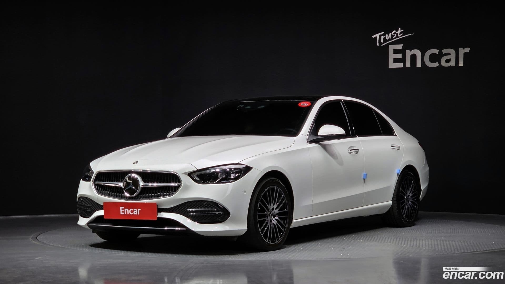 Main__Slider__Photo:C-Class Mercedes-Benz 2022.11-0